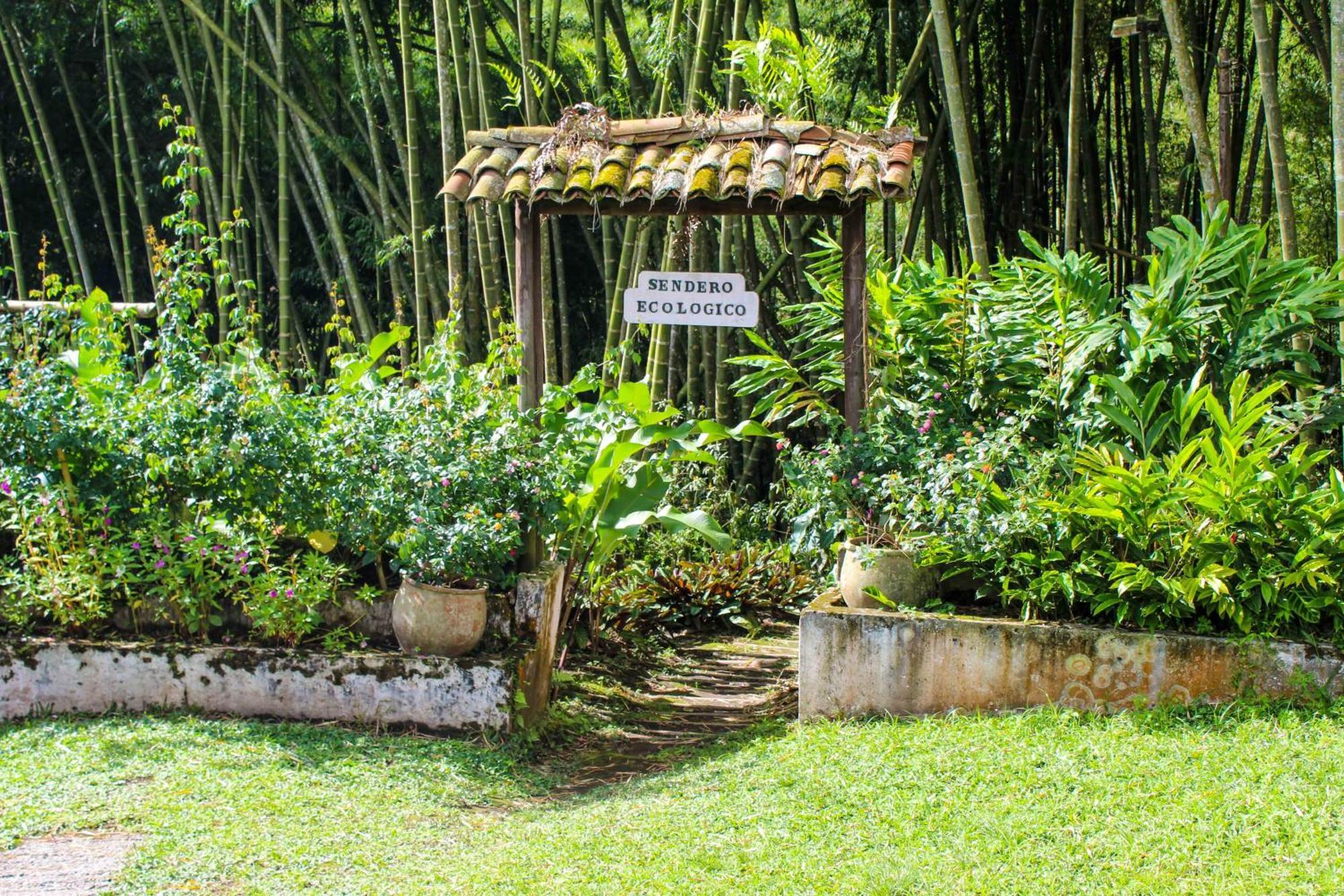 Hotel Campestre La Floresta Puerto Espejo Buitenkant foto