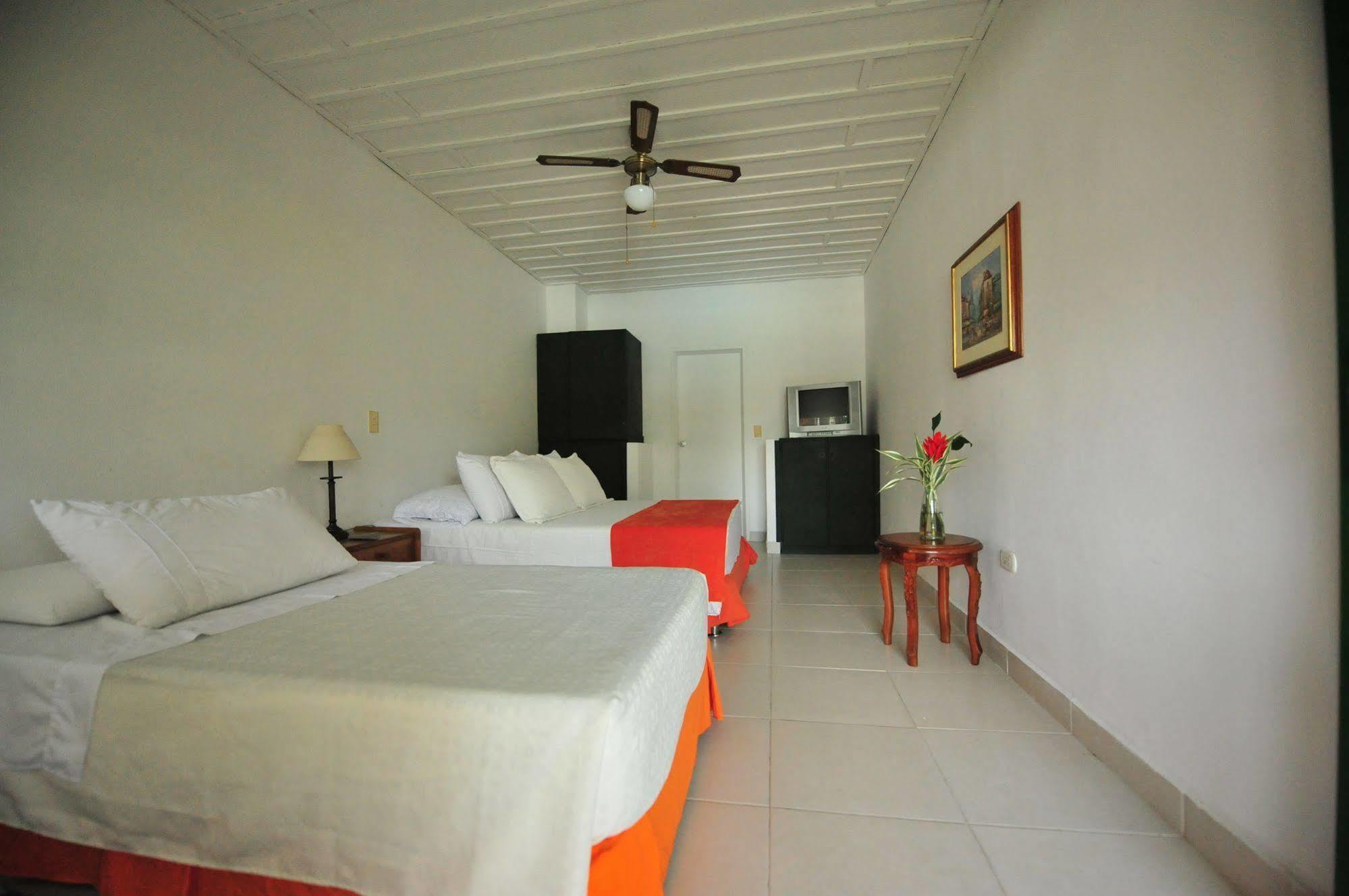 Hotel Campestre La Floresta Puerto Espejo Buitenkant foto